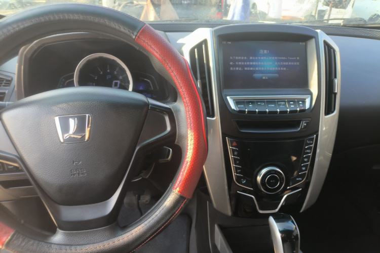 纳智捷 优6 SUV 2016款 1.8T 风尚超值型中控内饰12