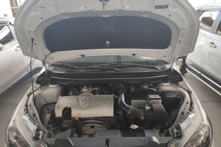 丰田 YARiS L 致享 2020款 1.5L CVT领先版机舱底盘24