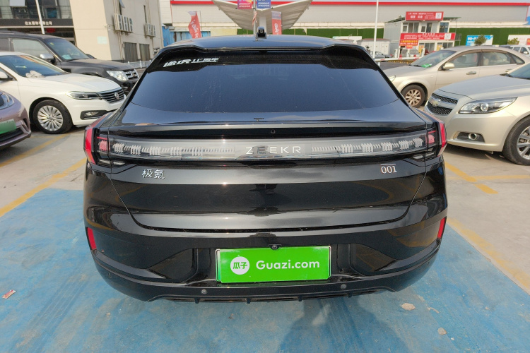 极氪001 2023款 YOU版 100kWh车身外观6