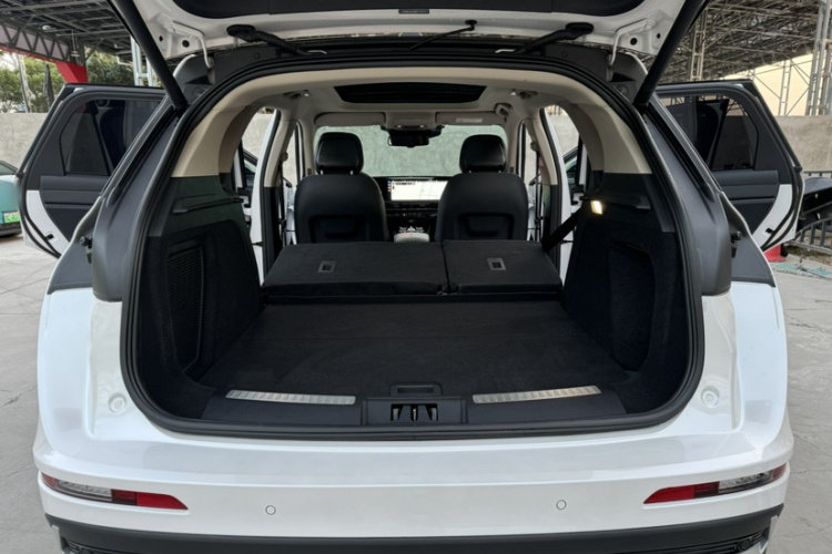 林肯 冒险家 2024款 2.0T 两驱尊雅版中控内饰7003