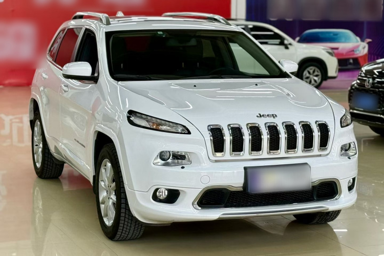 Jeep 自由光 2017款 2.4L 专业智能版车身外观3