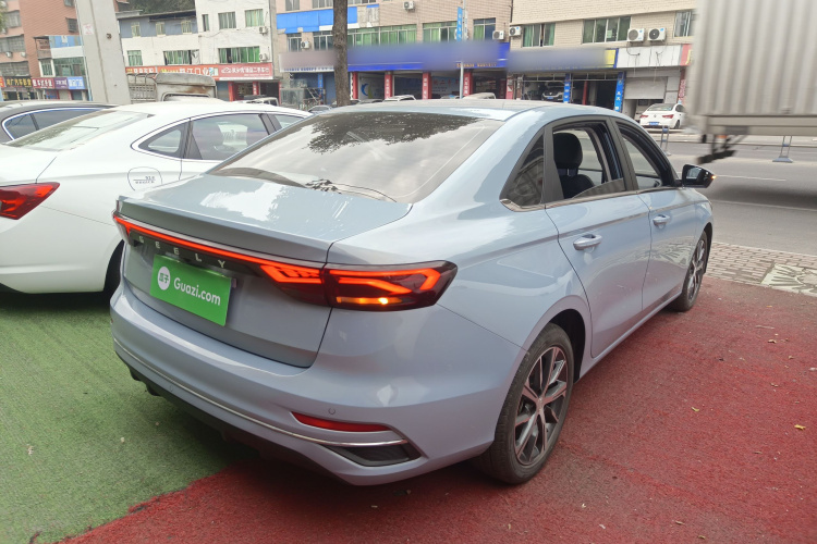 吉利汽车 帝豪 2023款 第4代冠军版 1.5L CVT尊贵型车身外观6005