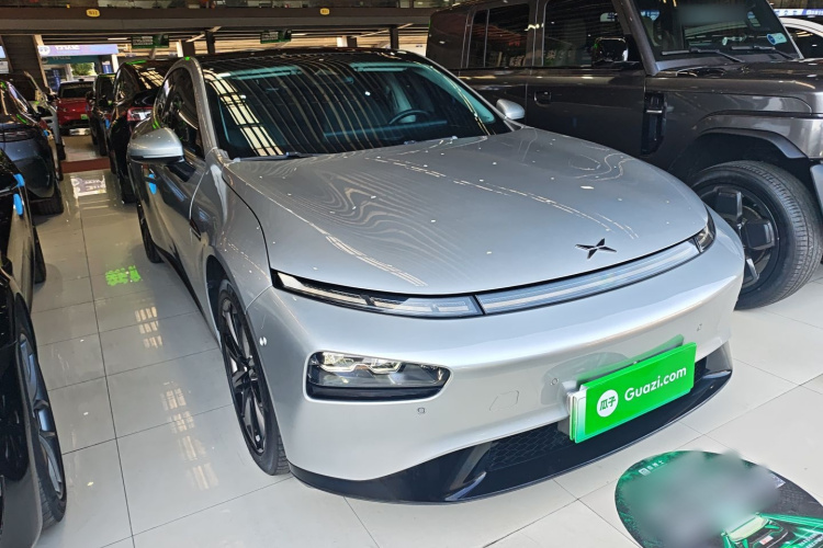 小鹏P7 2022款 480N+车身外观3