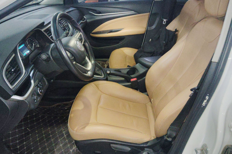 别克 阅朗 2019款 18T 自动互联旗舰型 国V中控内饰19