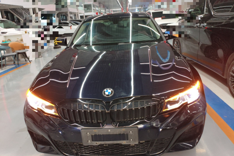 宝马3系 2022款 320Li M运动套装车身外观6001