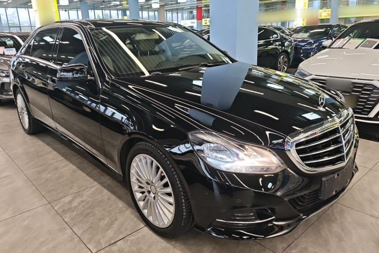 奔驰E级 2015款 改款 E 200 L车身外观3