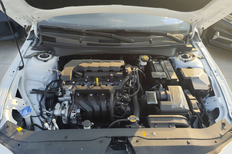 现代 伊兰特 2023款 1.5L CVT GLX精英版局部细节24