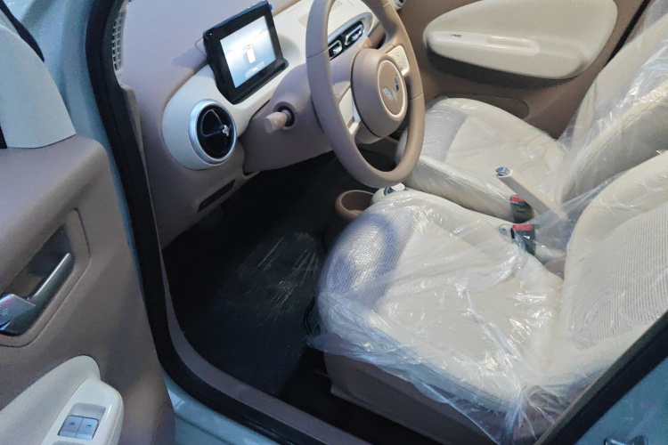 五菱汽车 宏光MINIEV 2025款 四门版 进阶款中控内饰20