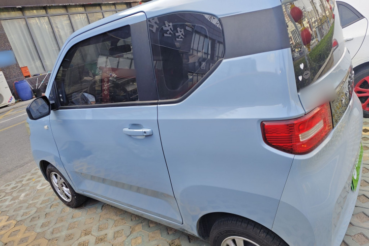 五菱汽车 宏光MINIEV 2020款 自在款 磷酸铁锂车身外观4