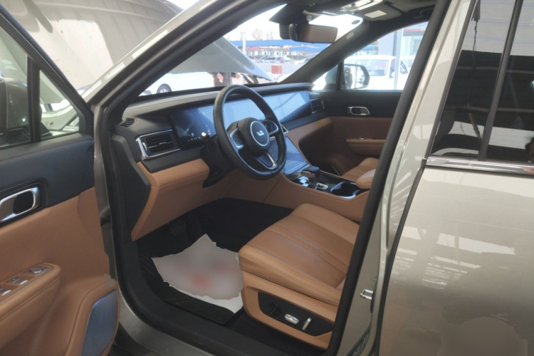 理想汽车 理想ONE 2020款 增程6座版中控内饰7003