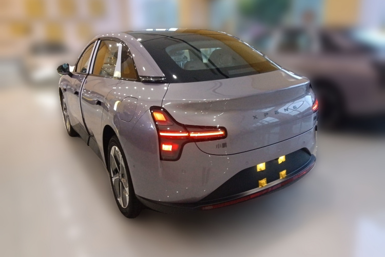 小鹏MONA M03 2025款 620 超长续航 Plus车身外观5