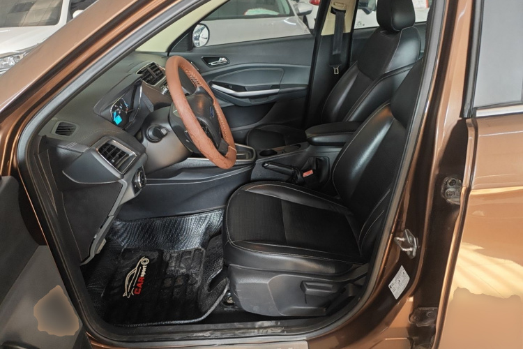 福特 福睿斯 2015款 1.5L 自动时尚型中控内饰19