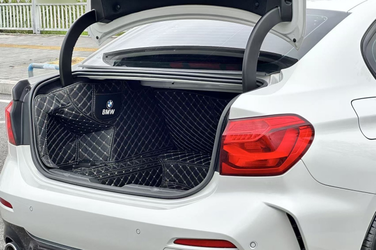 宝马1系 2019款 118i M运动套装局部细节23