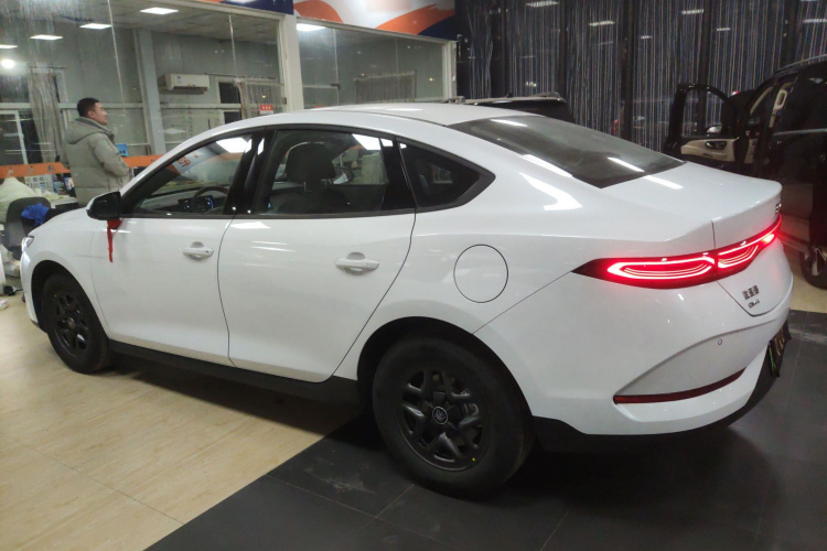 比亚迪 秦PLUS 2025款 DM-i 智驾版 128KM进取型车身外观6003