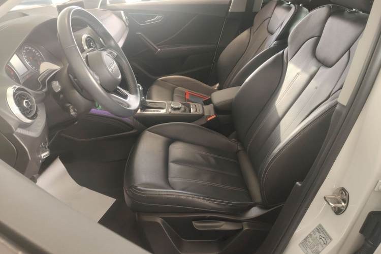 奥迪Q2L 2022款 35 TFSI 进取致雅型局部细节19