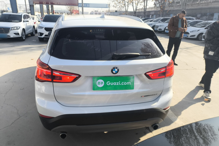 宝马X1 2019款 sDrive20Li 领先型车身外观6