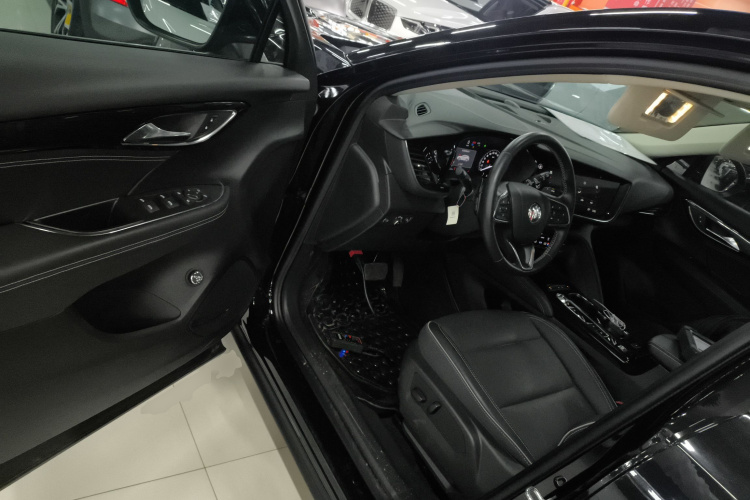 别克 2022款 昂科威S 652T 两驱豪华型中控内饰20