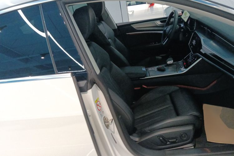 奥迪A7 2023款 45 TFSI 臻选型局部细节41