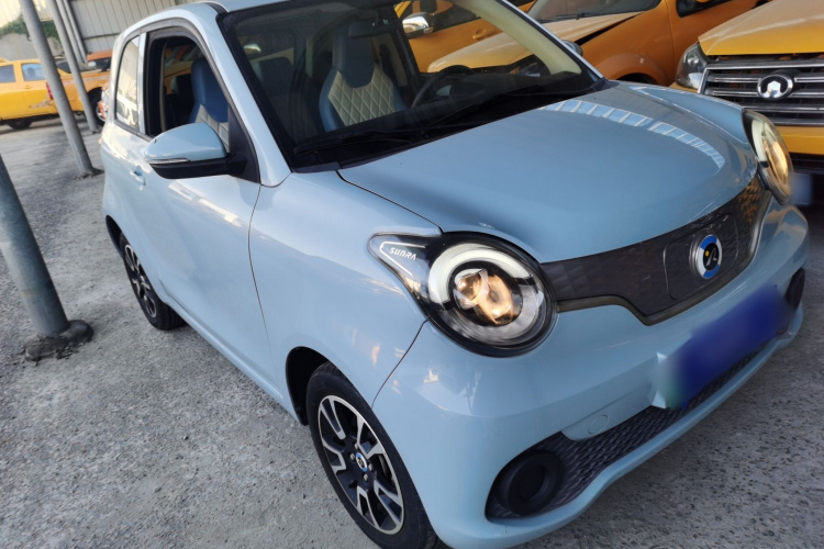 华晨新日i03 2021款 318km 31.45kWh车身外观6002