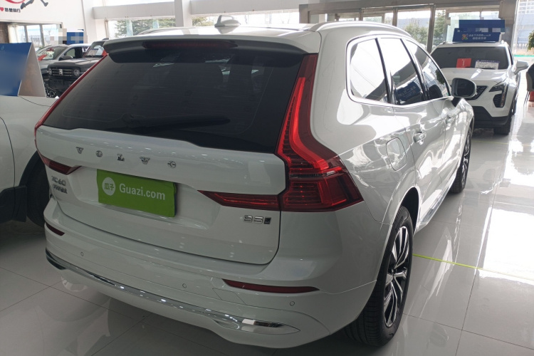 沃尔沃XC60 2025款 B5 四驱智远豪华版车身外观7