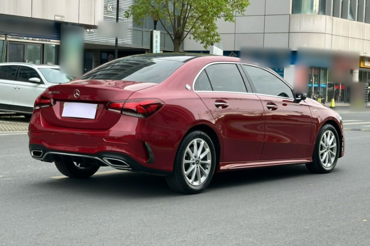 奔驰A级 2020款 改款 A 200 L 运动轿车动感型车身外观6005