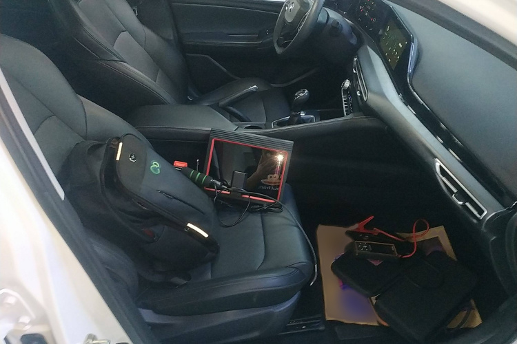 长安 逸动 2022款 PLUS 1.6L GDI 手动豪华型局部细节41