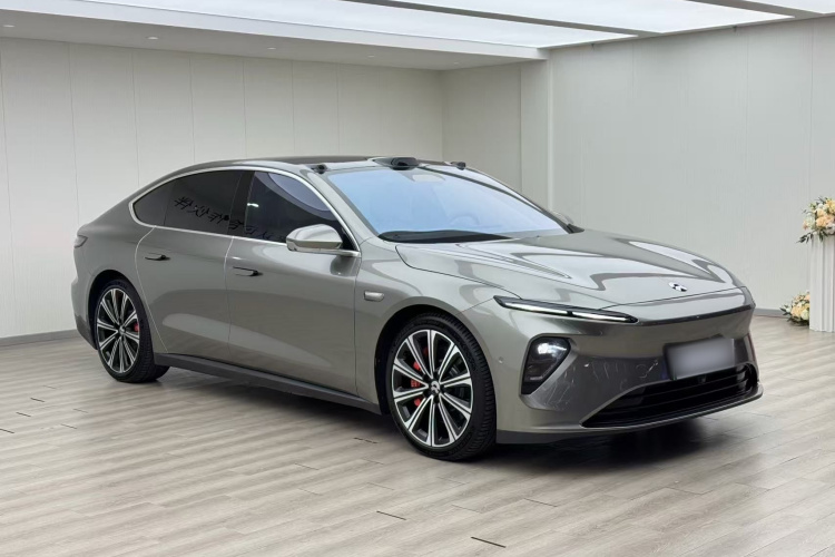 蔚来ET7 2024款 100kWh 行政版车身外观3