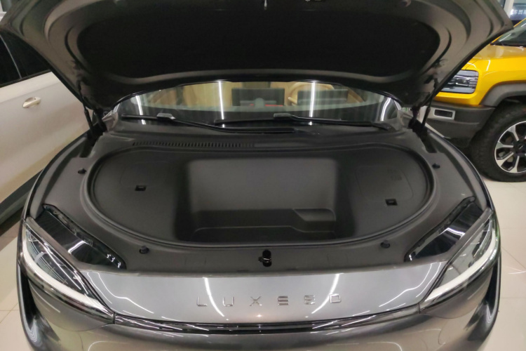 鸿蒙智行 智界R7 2024款 纯电 736km UItra机舱底盘24