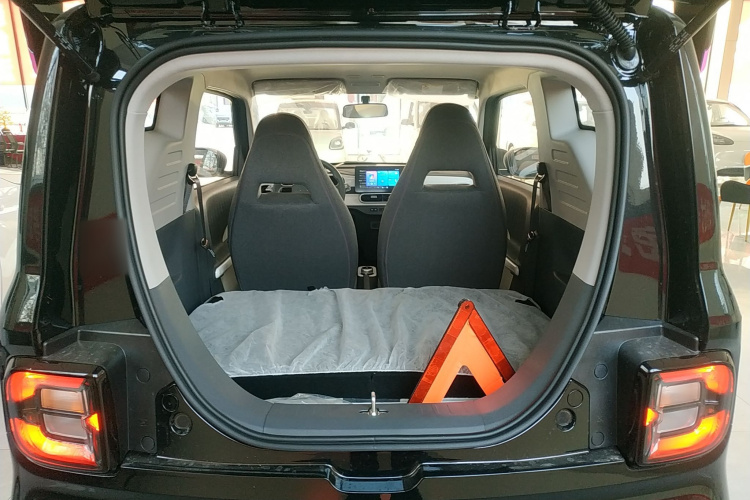 吉利银河 2025款 210km 熊猫卡丁局部细节23