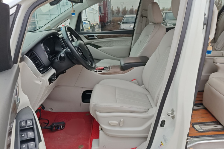 广汽传祺 传祺M8 2018款 320T 尊贵版中控内饰20