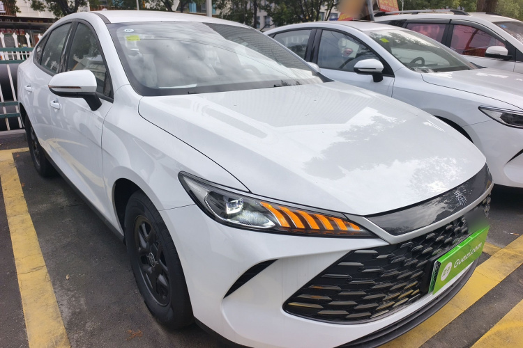 比亚迪 秦PLUS 2025款 DM-i 智驾版 55KM领先型车身外观3