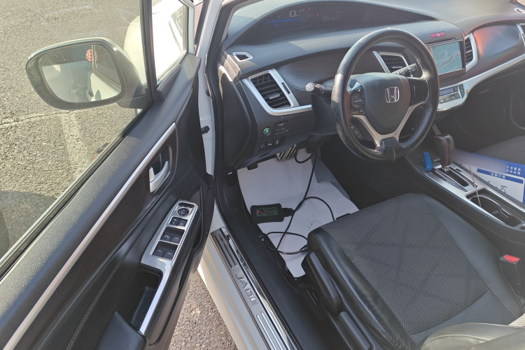 本田 杰德 2014款 1.8L 自动舒适精英版 5座中控内饰20