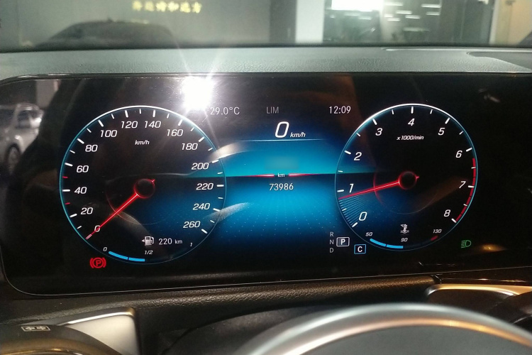 奔驰GLB 2021款 GLB 200 时尚型局部细节14