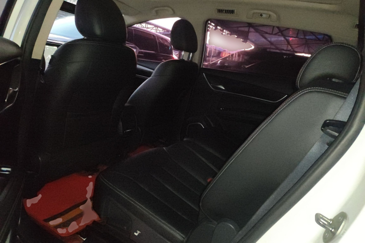 比亚迪 宋MAX 2017款 1.5T 自动智联精英型 7座中控内饰7004