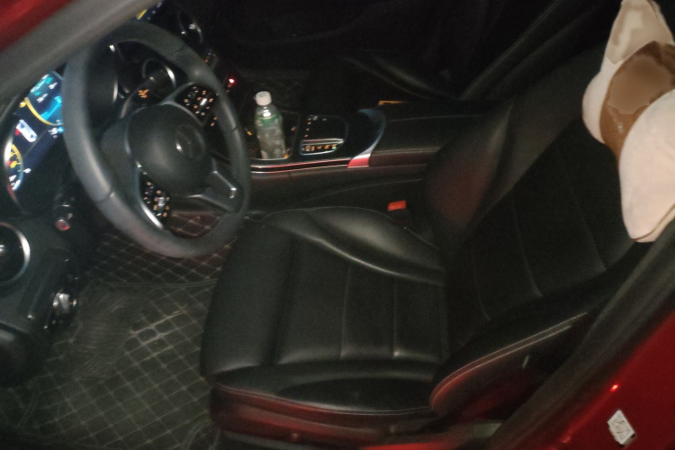 奔驰C级 2019款 改款 C 260 L 运动版局部细节19