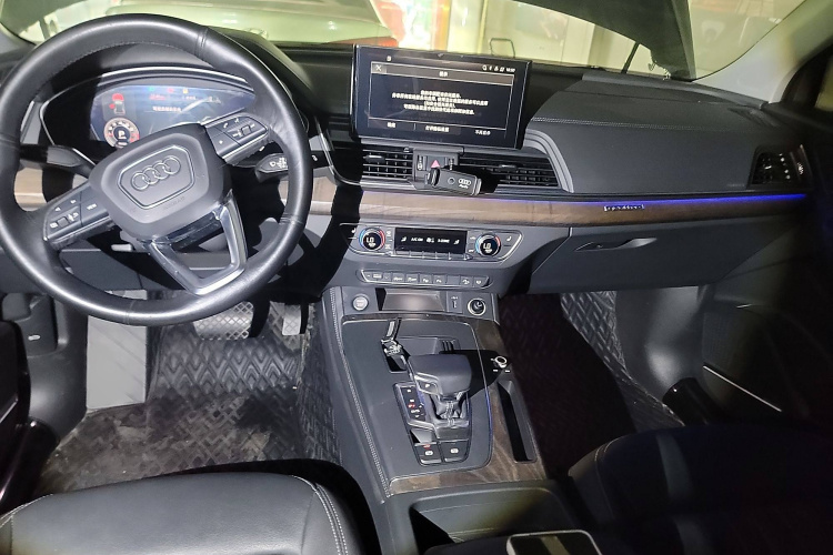 奥迪Q5L 2022款 45T 豪华致雅型中控内饰7002