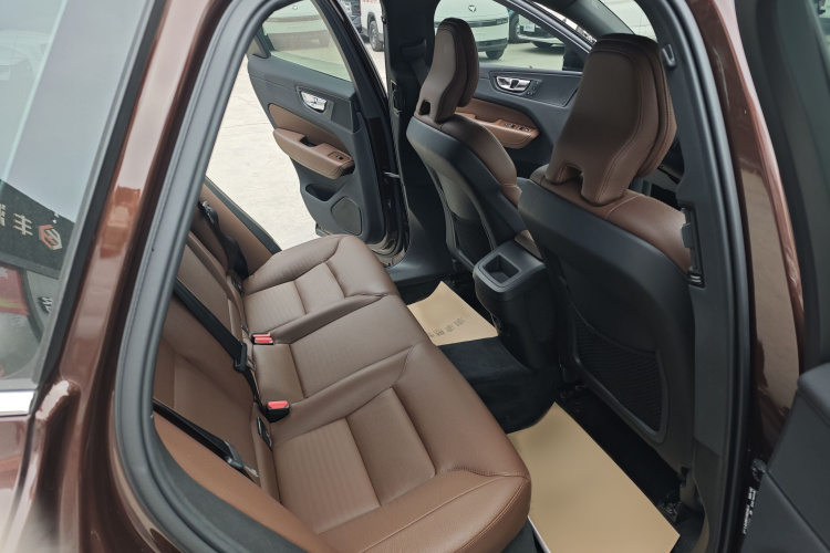 沃尔沃XC60 2021款 T5 四驱智逸豪华版中控内饰7004