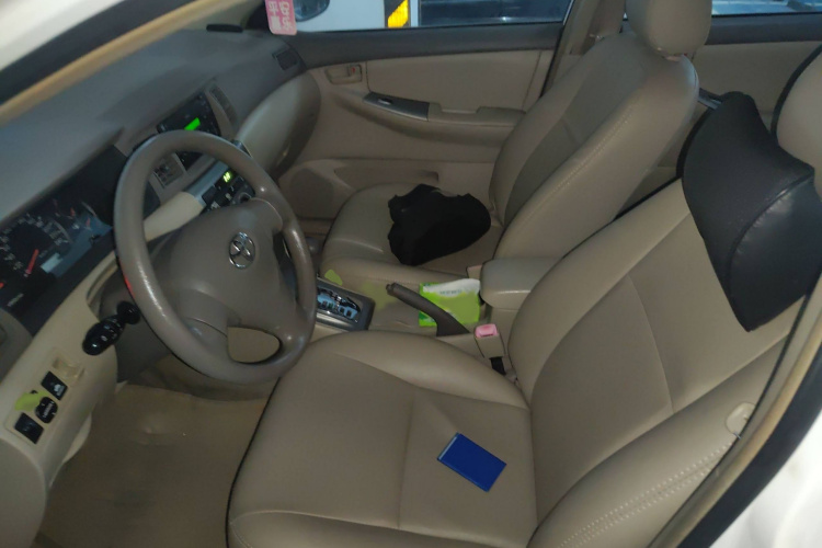 丰田 花冠 2011款 1.6L 自动经典版局部细节19