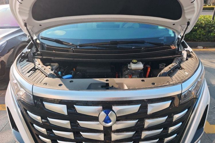 腾势D9 2024款 DM-i 970 豪华型局部细节24