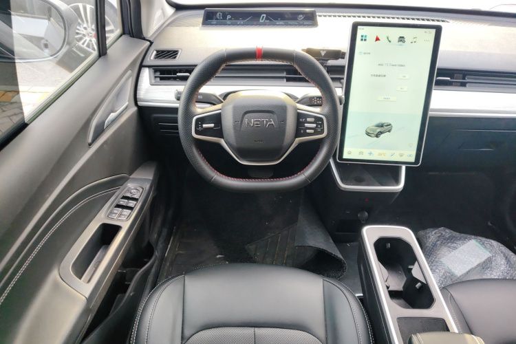 哪吒汽车 哪吒V 2022款 潮 400 Lite局部细节13