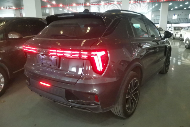 领克01 EM-P 2023款 1.5TD EM-P AM车身外观6005