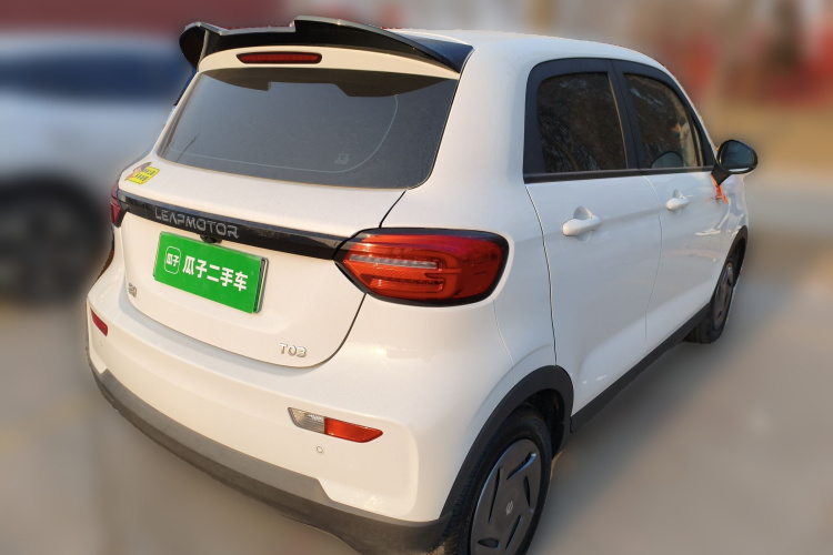 零跑汽车 零跑T03 2024款 200轻享版车身外观7