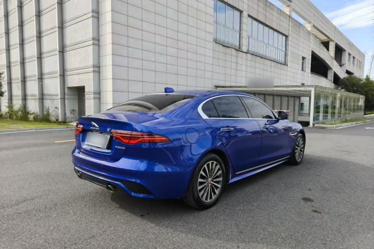 捷豹XEL 2020款 2.0T 200PS R-DYNAMIC 青春运动版车身外观6004