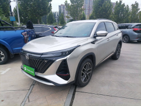 长安CS75 PLUS 2022款 第二代 1.5T 自动尊贵型