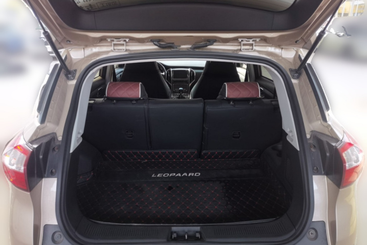 猎豹汽车 猎豹CS9 2017款 1.5L 手动风尚型中控内饰23