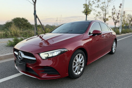 奔驰A级 2020款 改款 A 200 L 运动轿车时尚型