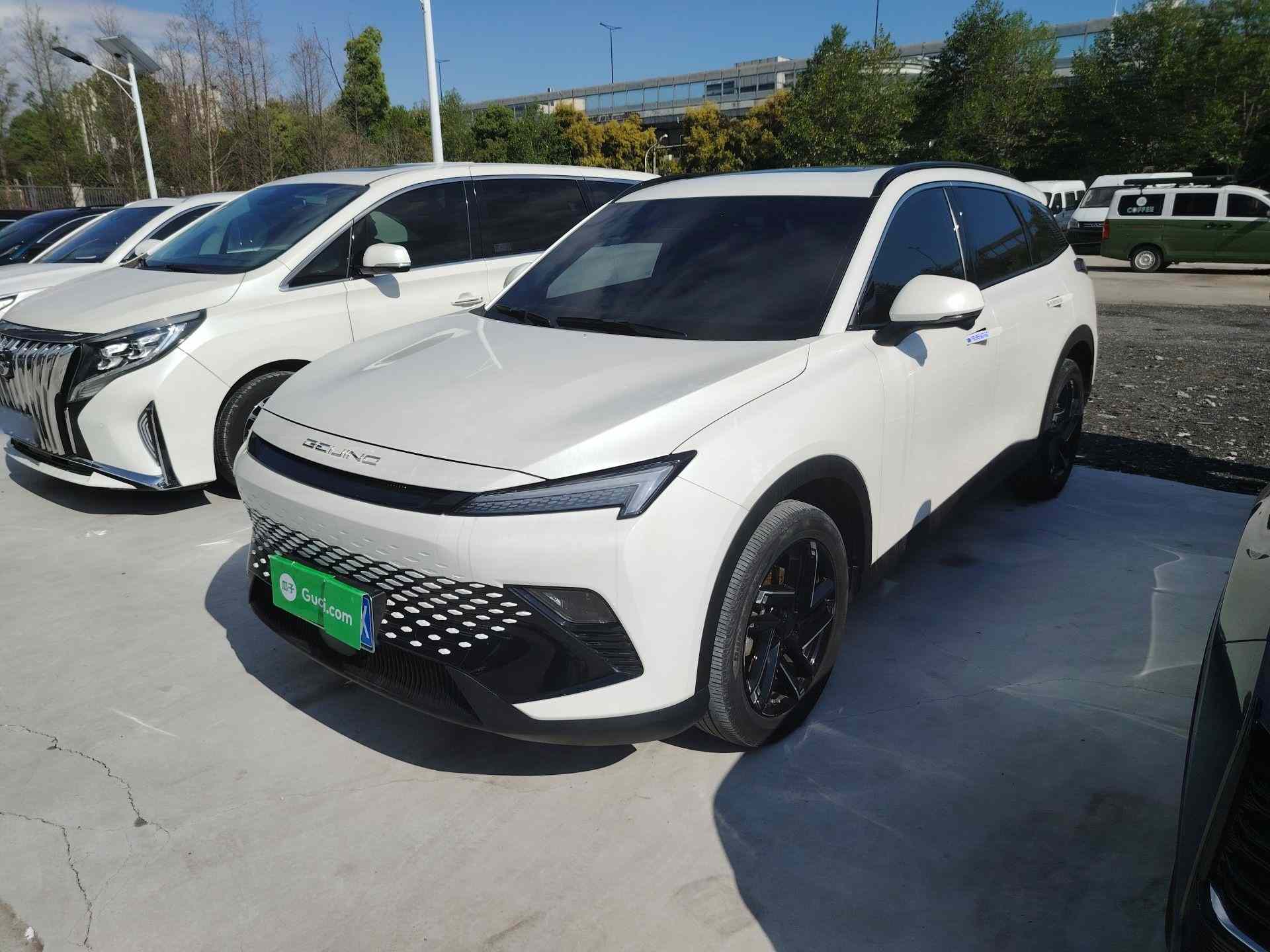 北京汽车 魔方 2023款 1.5T DCT黄金版(2)