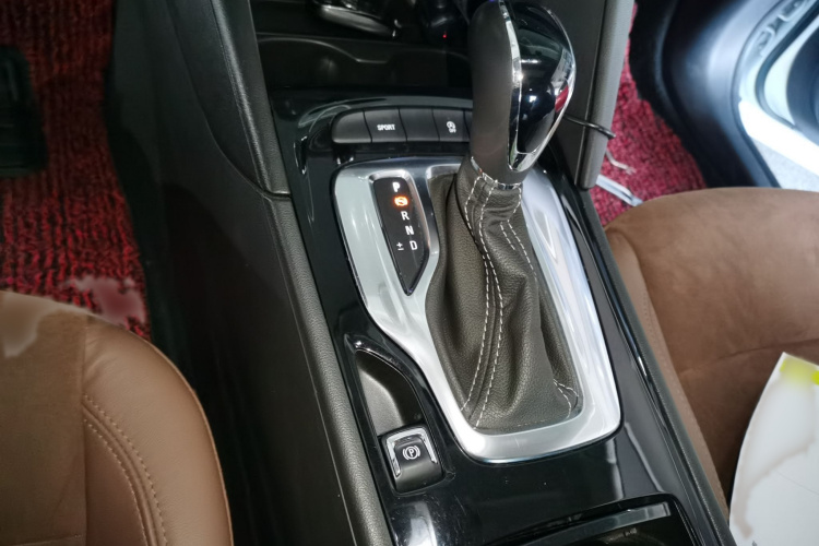 别克 君威 2019款 20T 精英型 国VI局部细节18