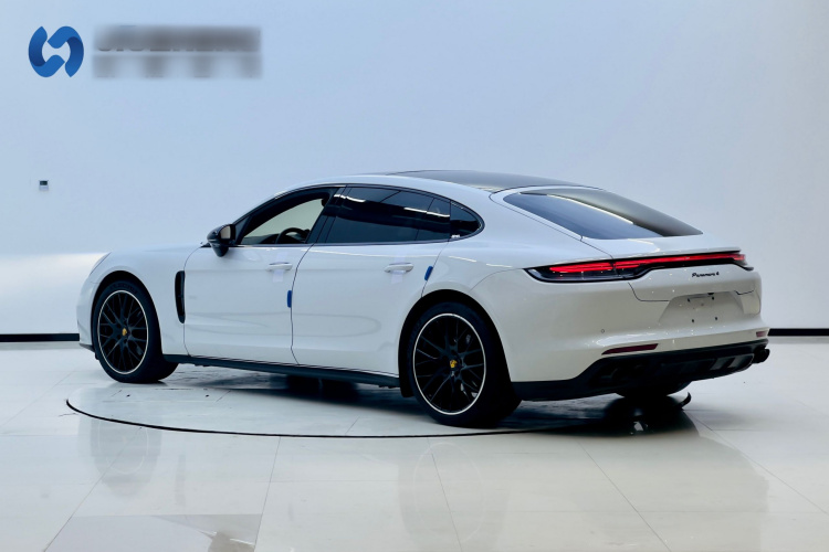 保时捷 2023款 改款 Panamera 4 行政加长铂金版 2.9T车身外观6003