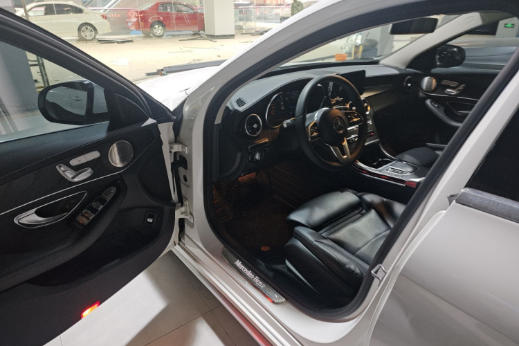 奔驰C级 2019款 改款 C 260 L 运动版中控内饰7003